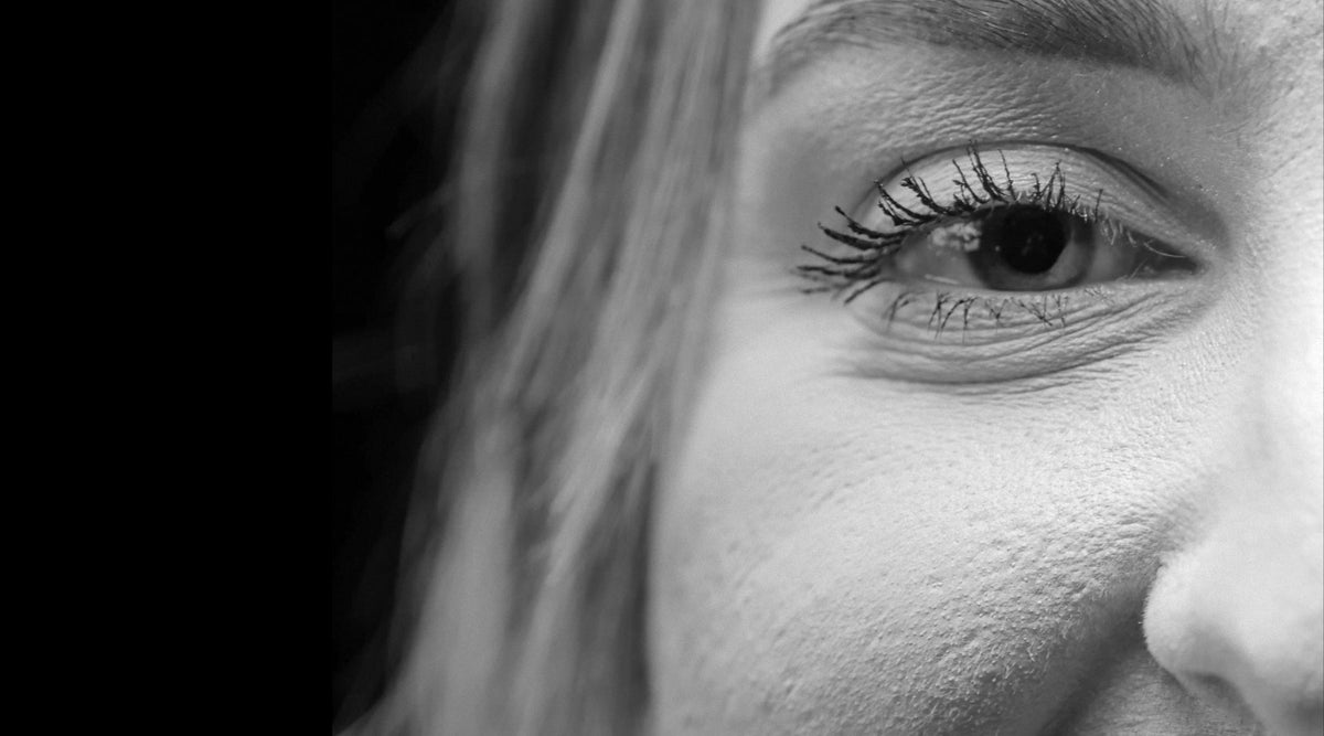 Why Your Foundation Looks Cakey No Matter What You Do